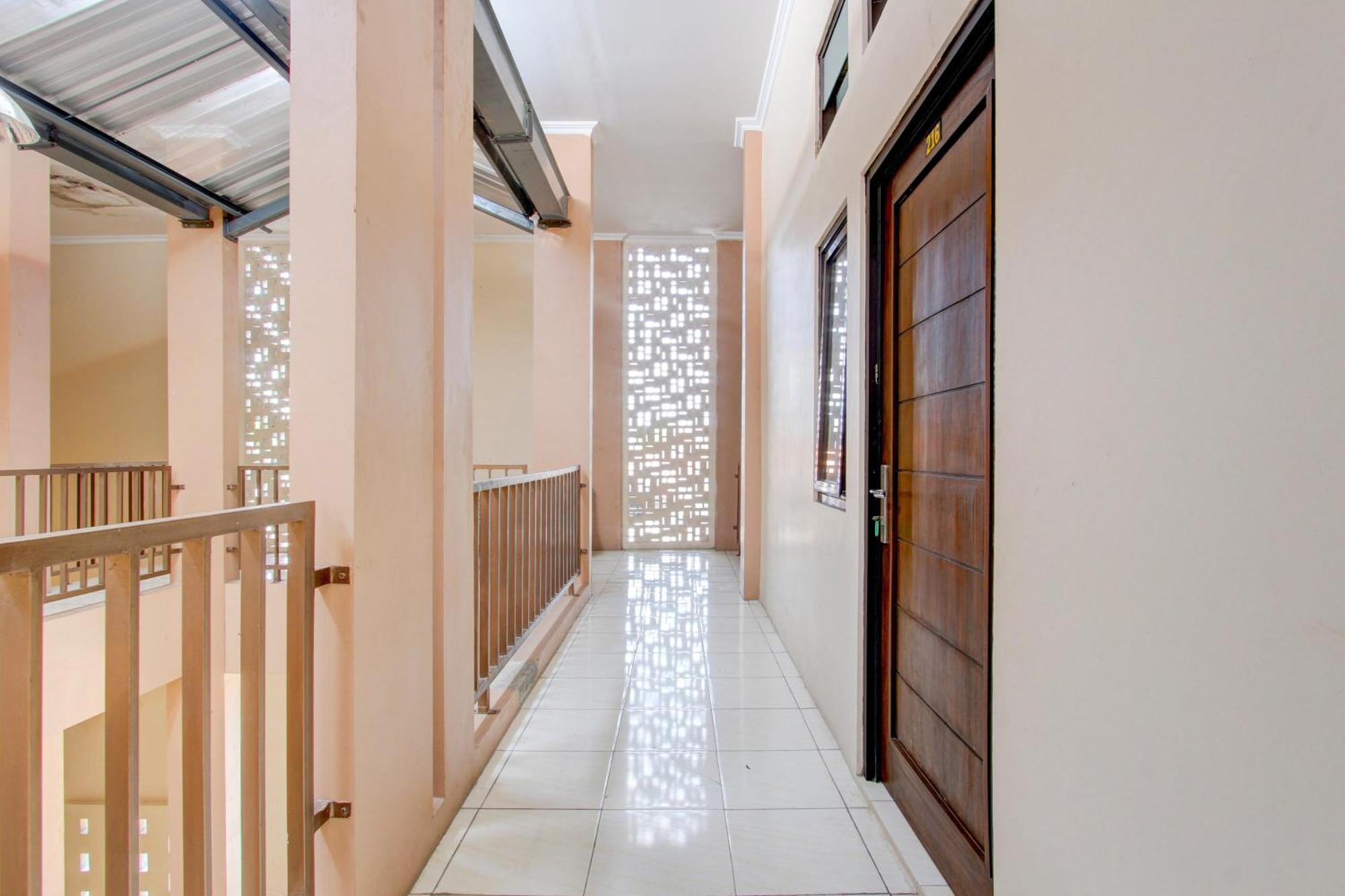 Spot On 93245 Guest House Mulia Dua Syariah Klaten Εξωτερικό φωτογραφία
